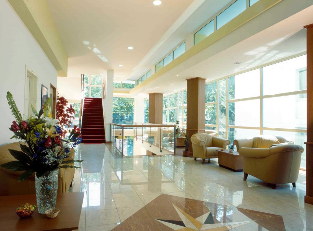 Hotel Remin Plaza 4*