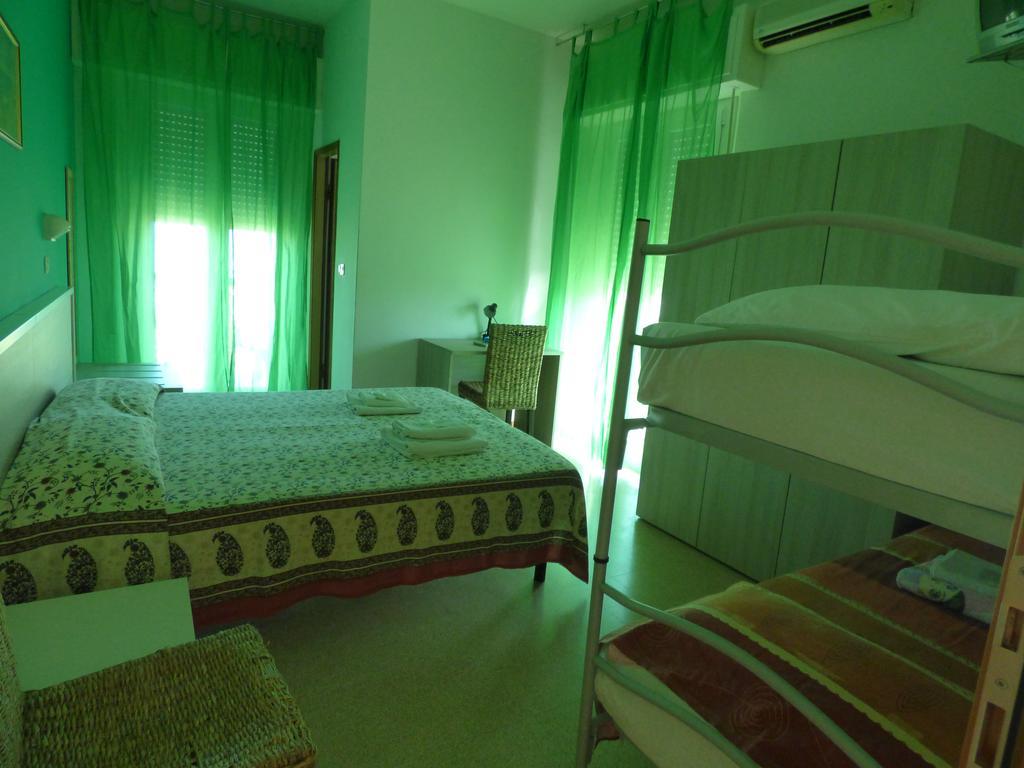 Consul Hotel