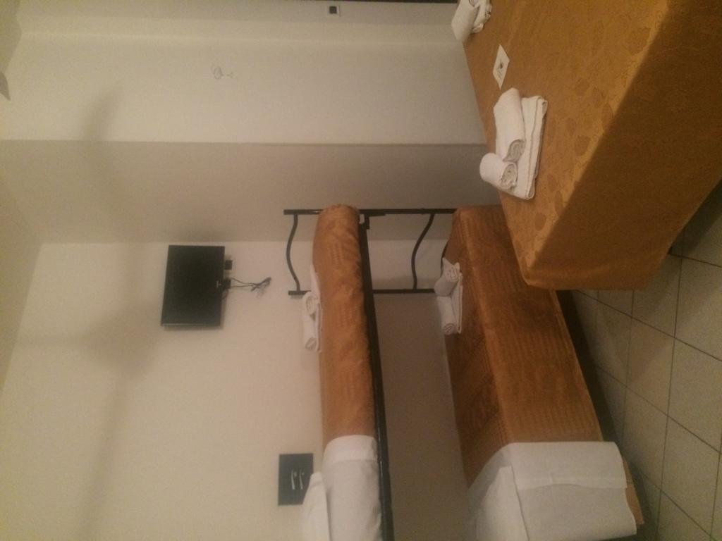 John Hotel 3*