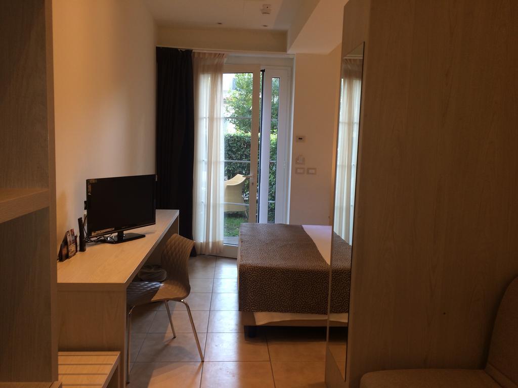 Accademia Hotel 3*
