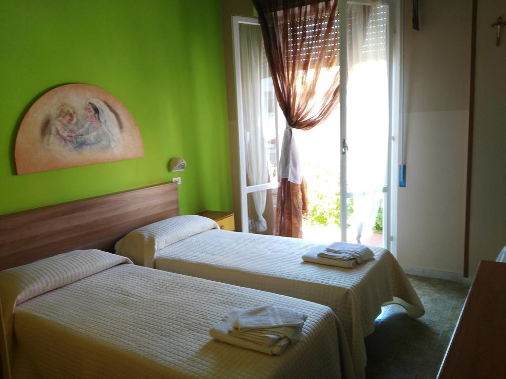 Simon Hotel 2*