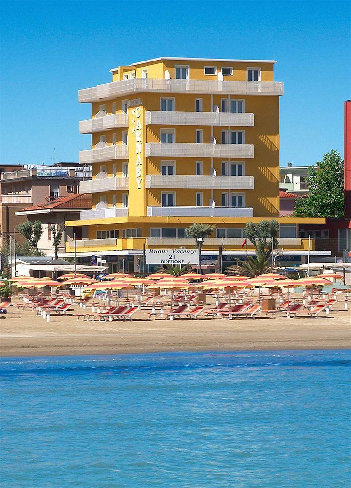 Carnaby 3* Rimini