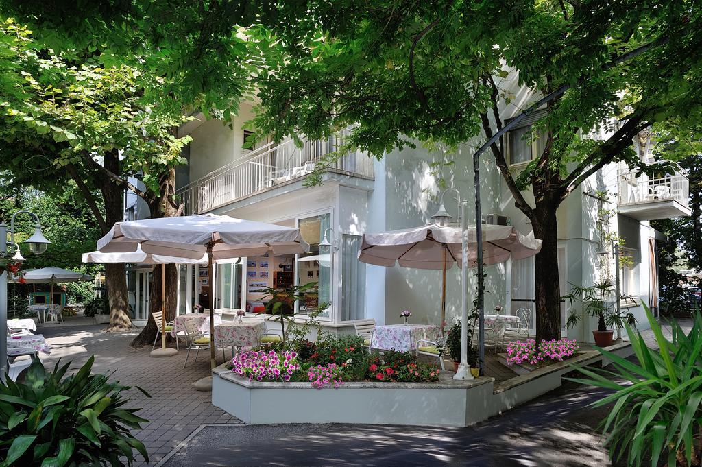 Capri Hotel 2*
