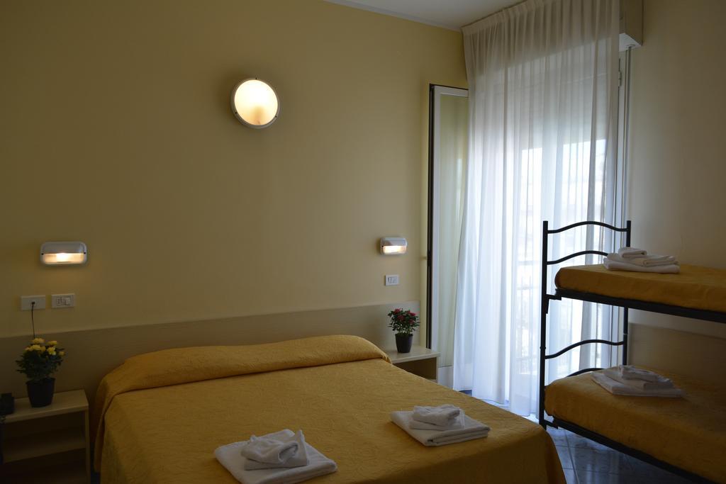 Hotel Corona Hotel 3*