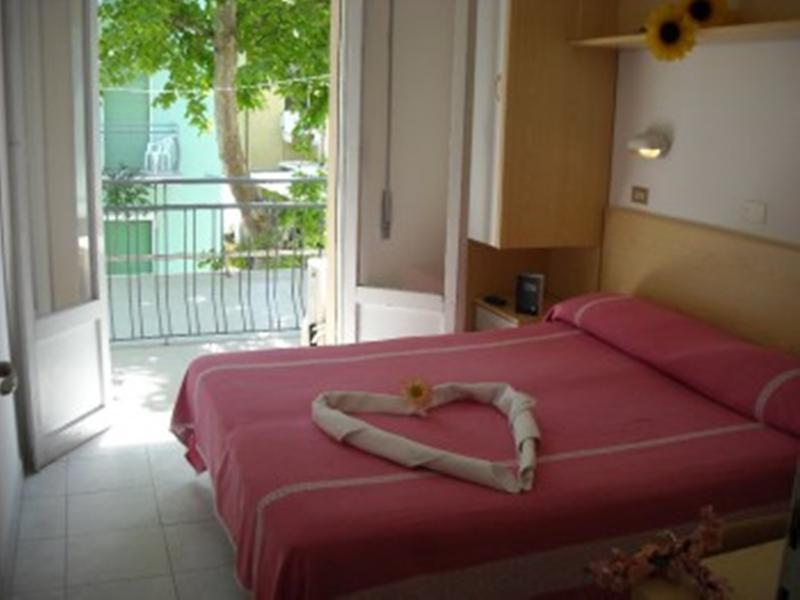 Alba Hotel 3*