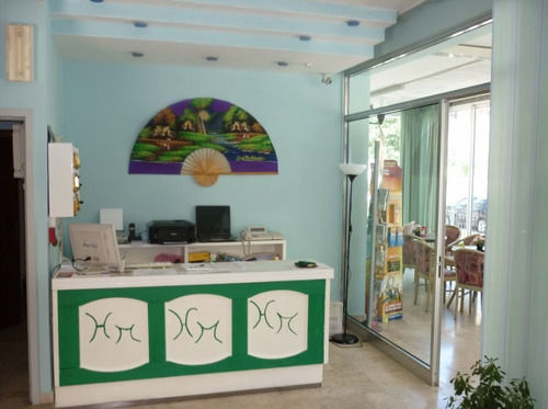 Maena Hotel 2*