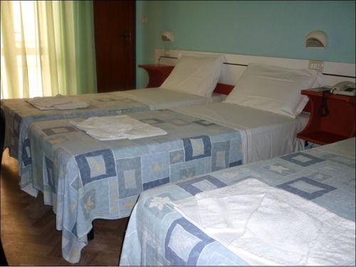 Hotel Maena 2*