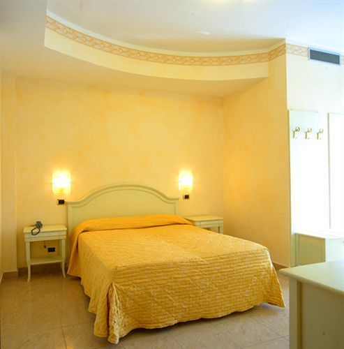 Gaston Hotel Rimini