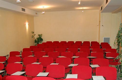 Atrium 3*