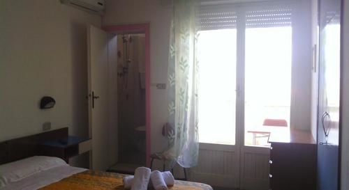 Rosa Hotel 2*