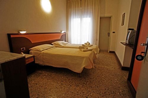 Artide Hotel 3*