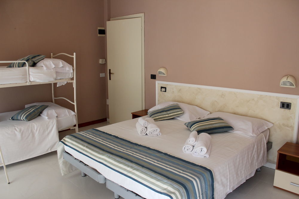 Hotel Hotel Mon Reve 3*