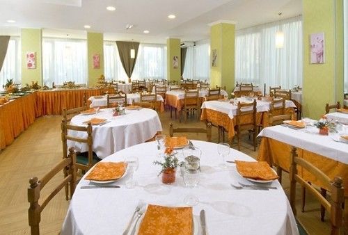 Sandra Hotel 3*