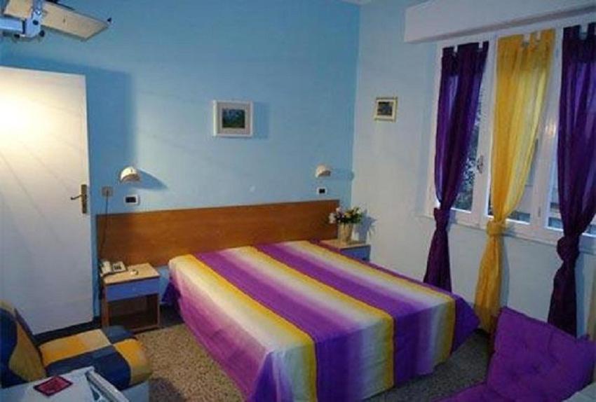 Hotel Eliseo 2*