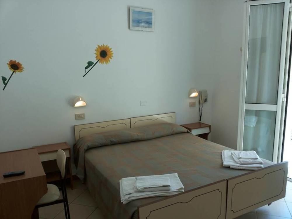 Cannes Hotel 2*