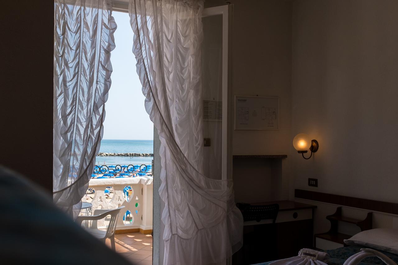 Laura Hotel Rimini