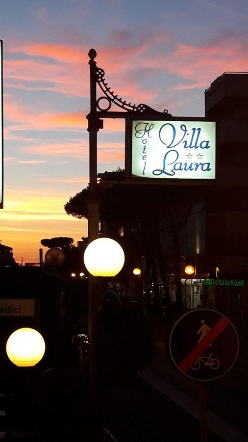 Laura Hotel 2*