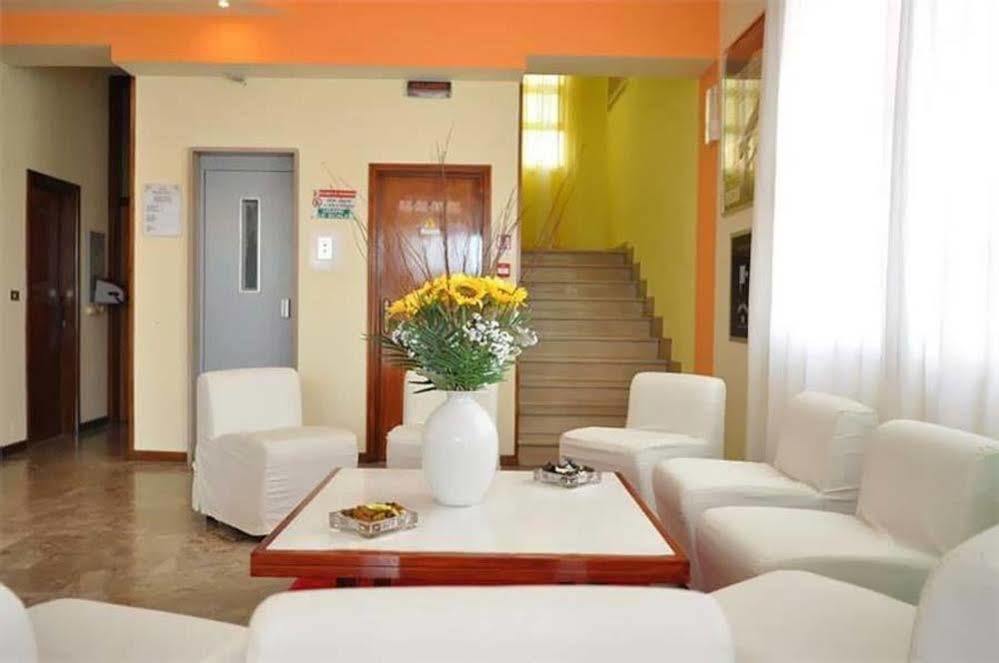 Be Hotel 3*