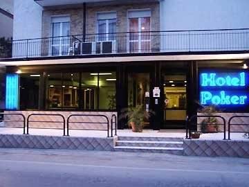Hotel Scarlet