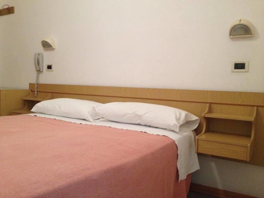Hotel Luana *