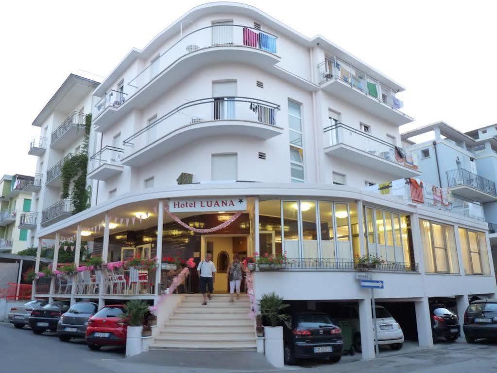 Luana Hotel