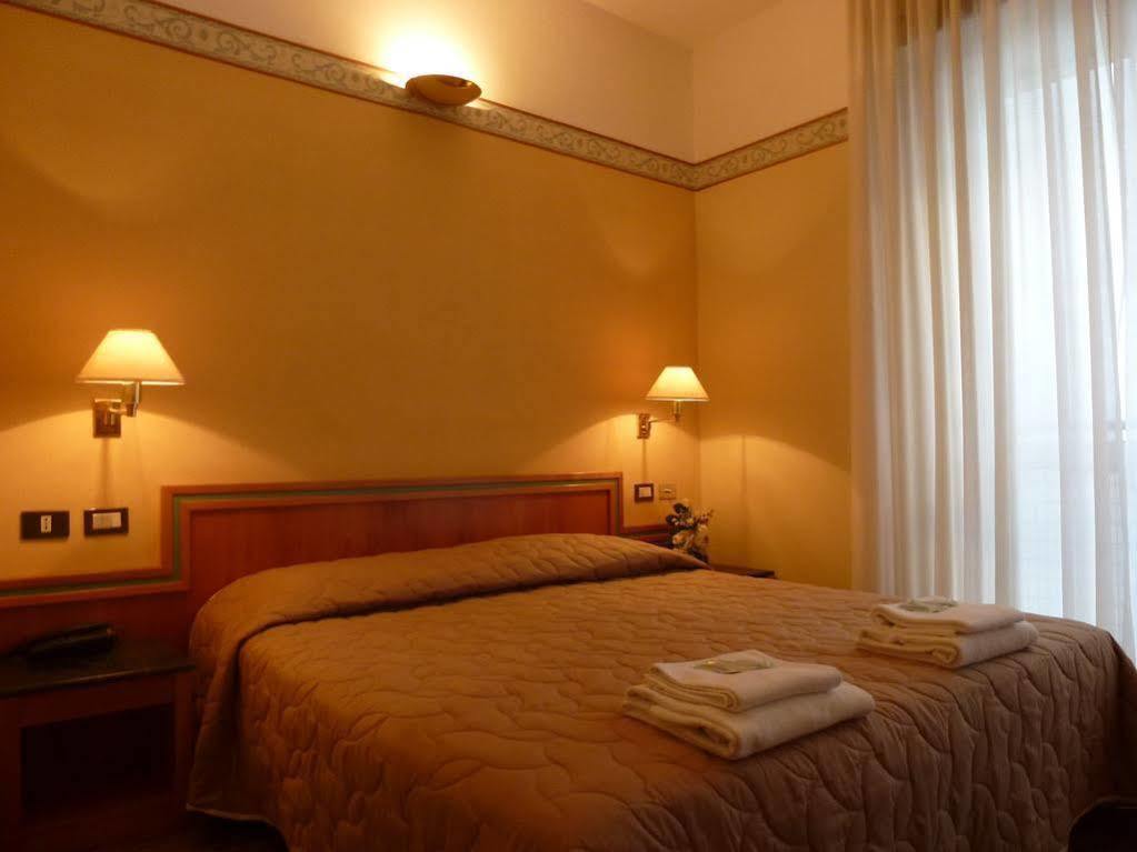 Hotel Marina Bay 3*