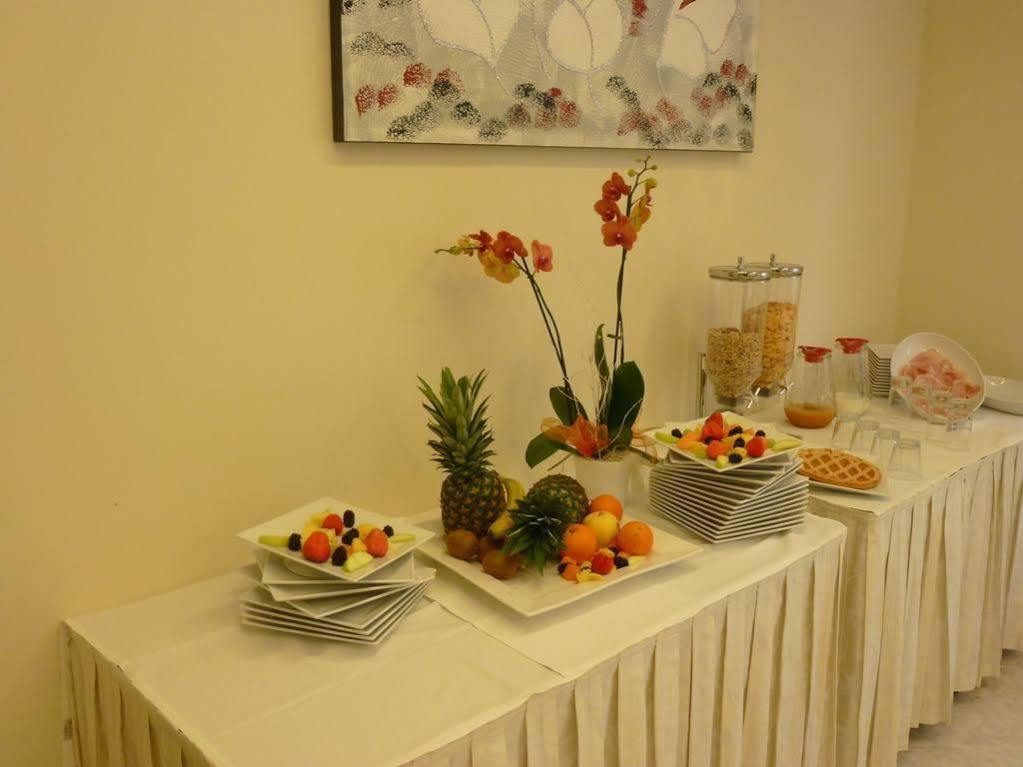 Marina Bay Hotel 3*