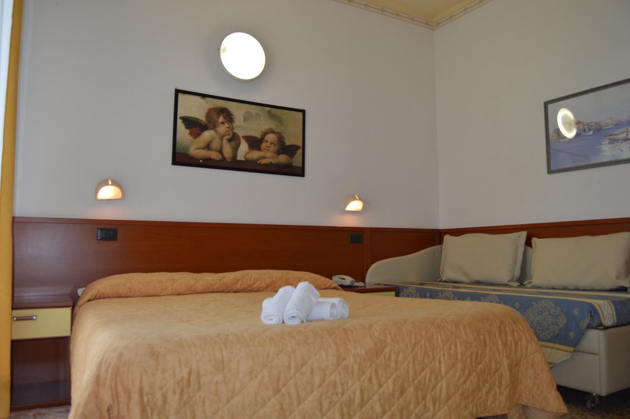 Hotel Dear