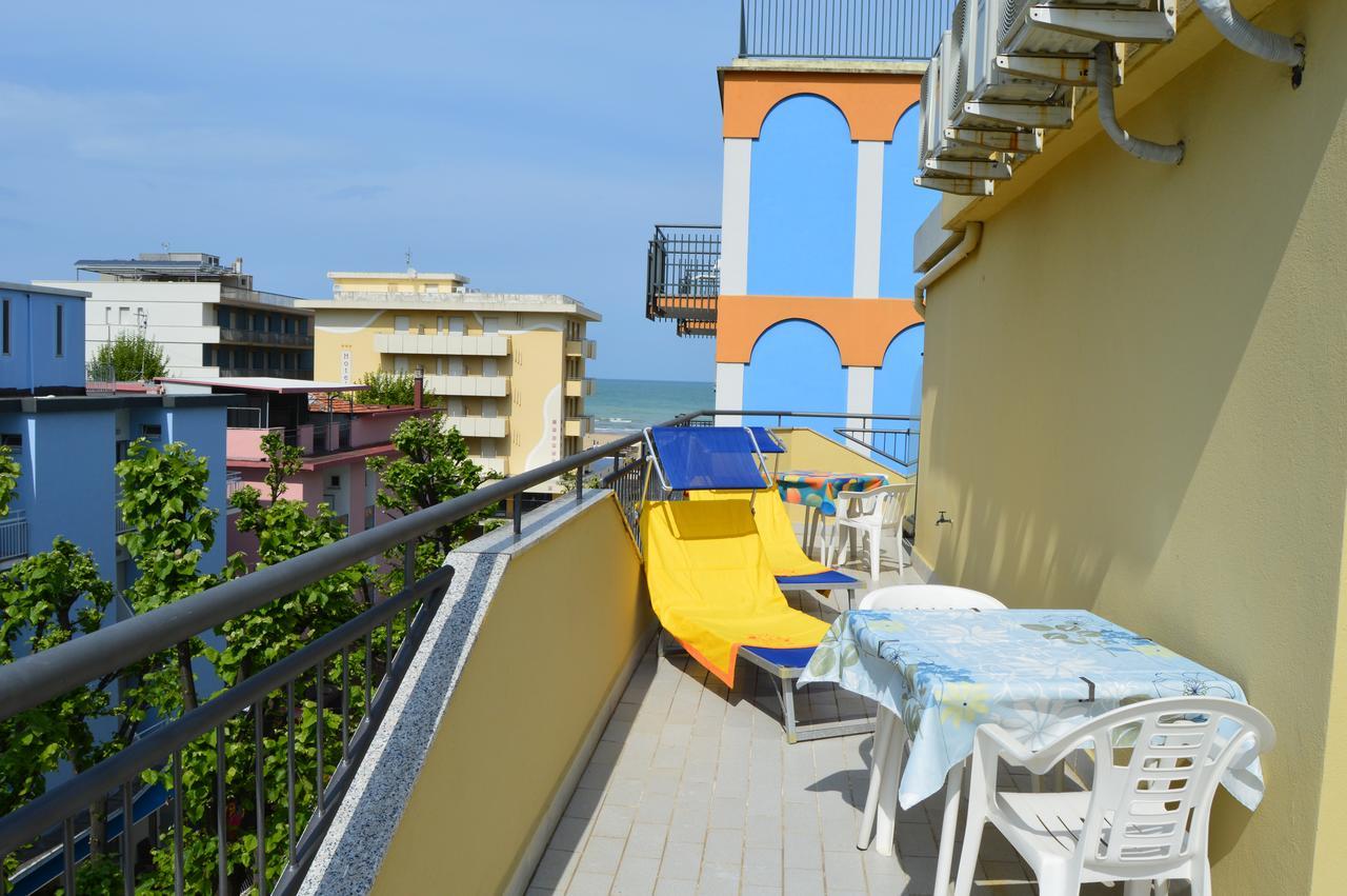 Dear Hotel 3*