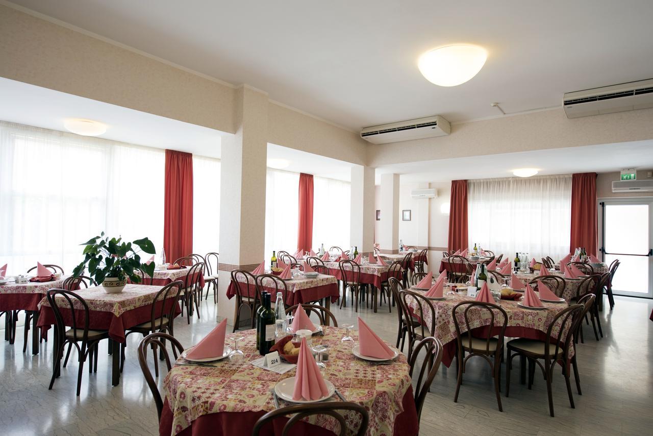 Hotel Seven
