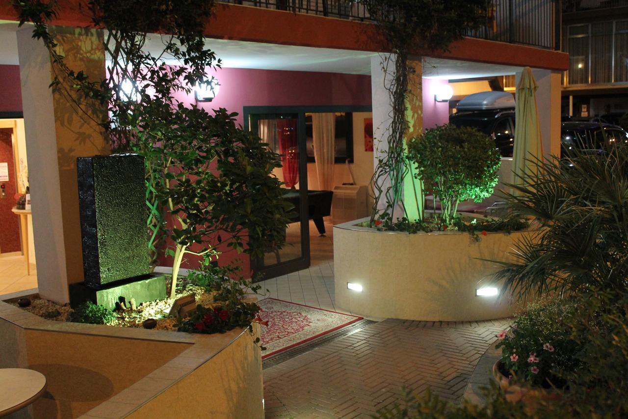 Oblio Hotel 2*