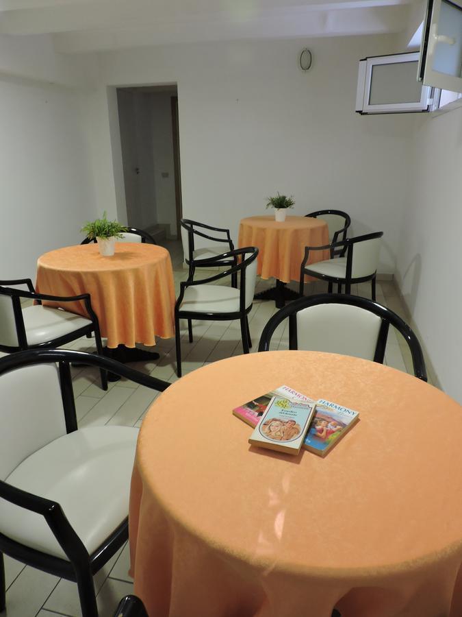 Sabrina Hotel