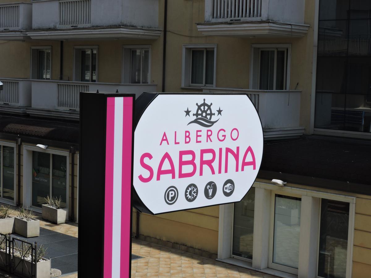 Sabrina Hotel 2*
