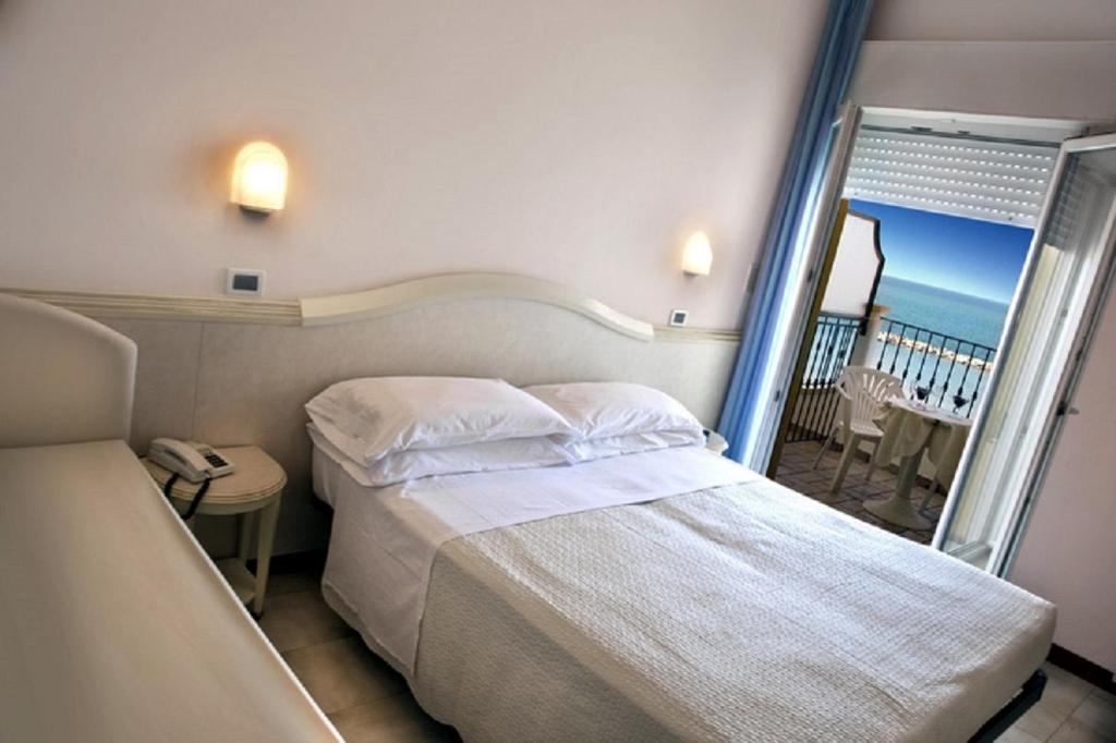 Zeus Hotel