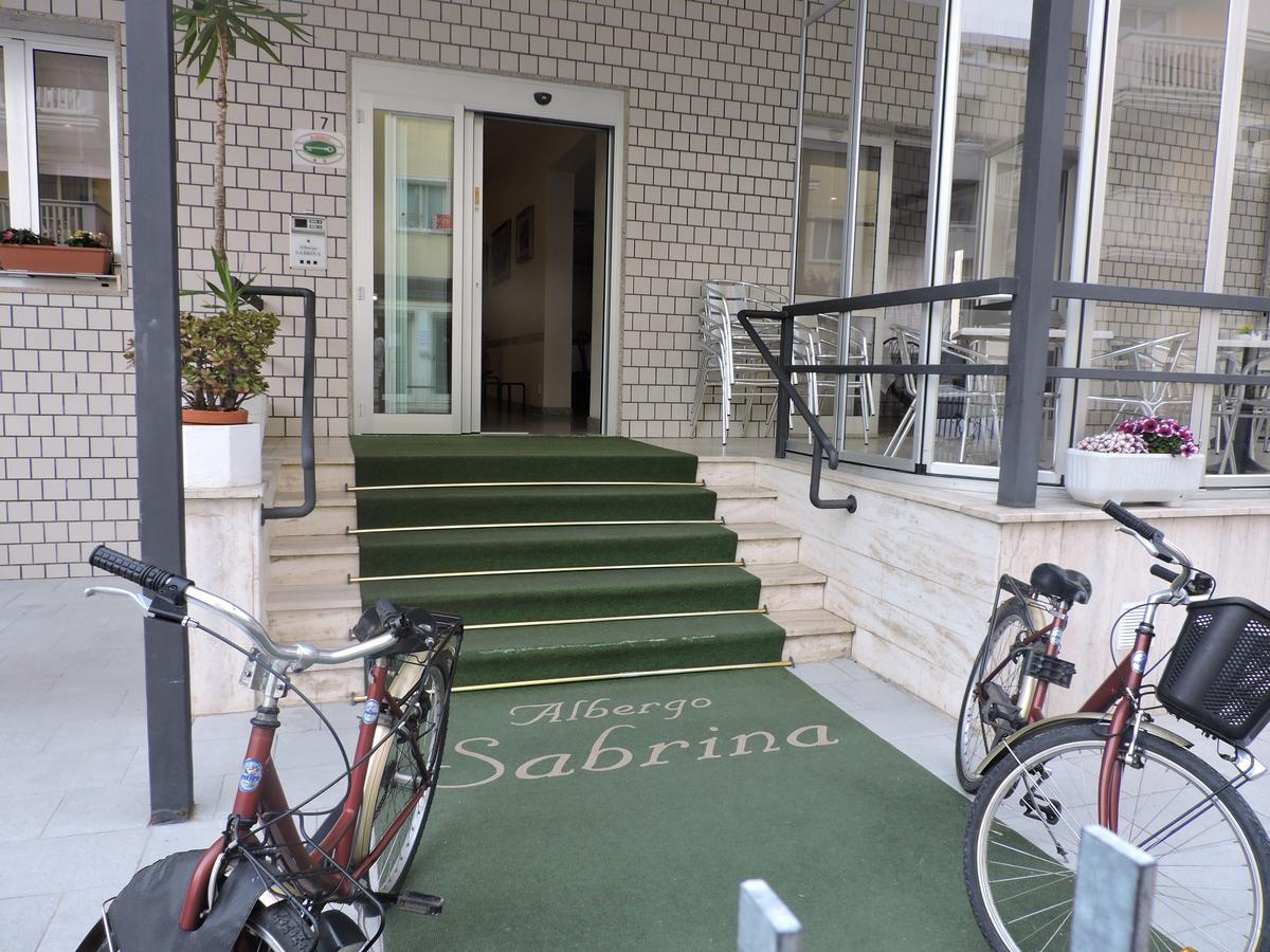 Sabrina 2*
