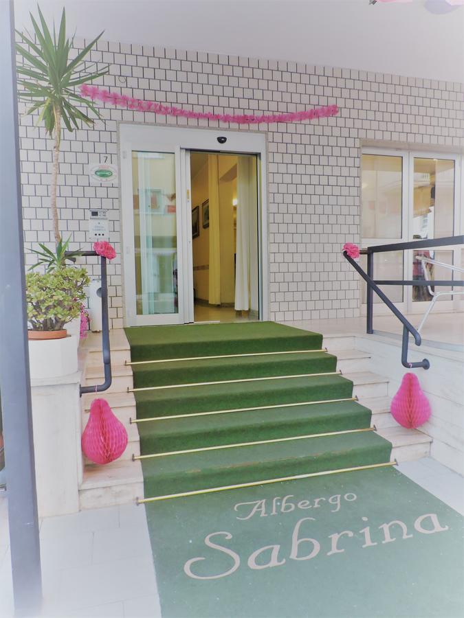Sabrina Hotel 2*