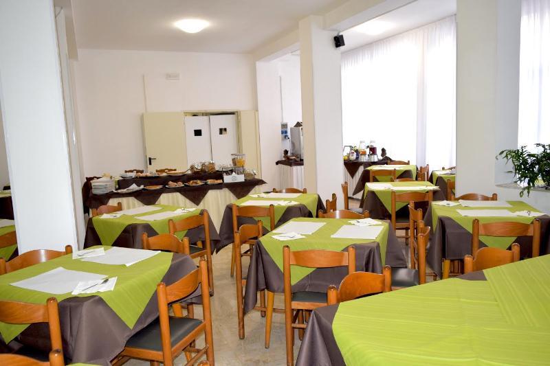 Hotel Oxford 3*