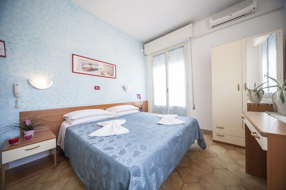Hotel T 3*