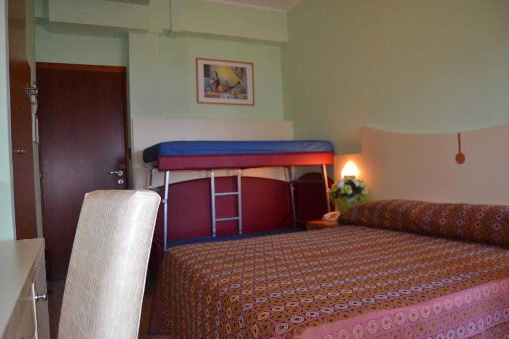 Zeus Hotel