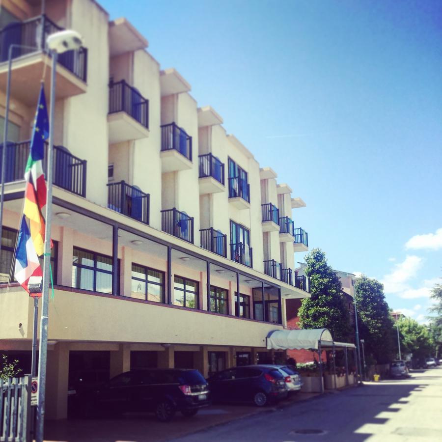 Hotel Diamante 5 Minuti Dalla Fiera Di 3*