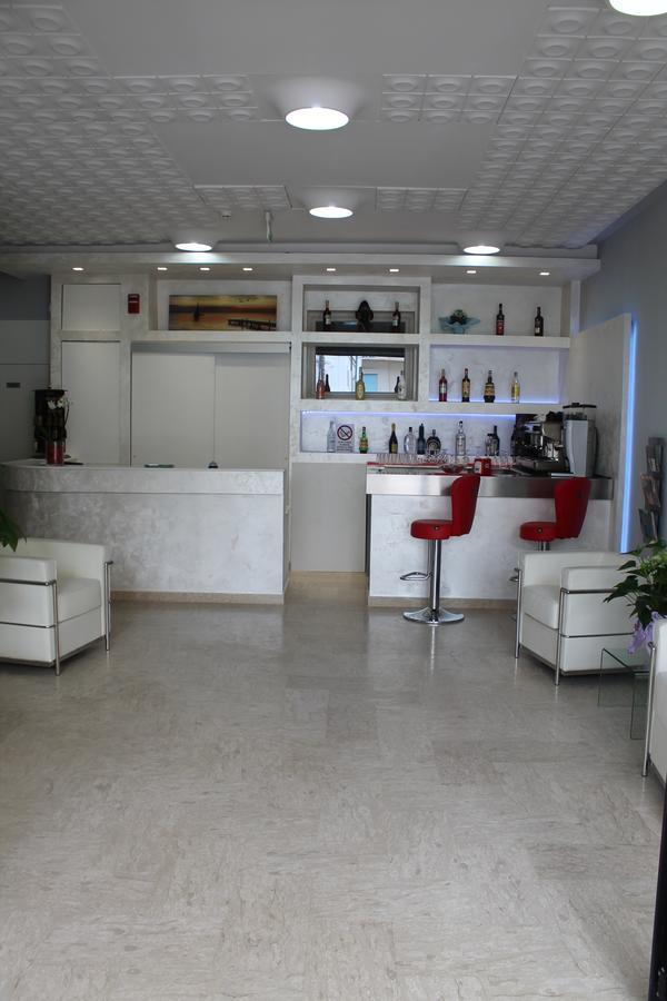 Hotel Gin 3*