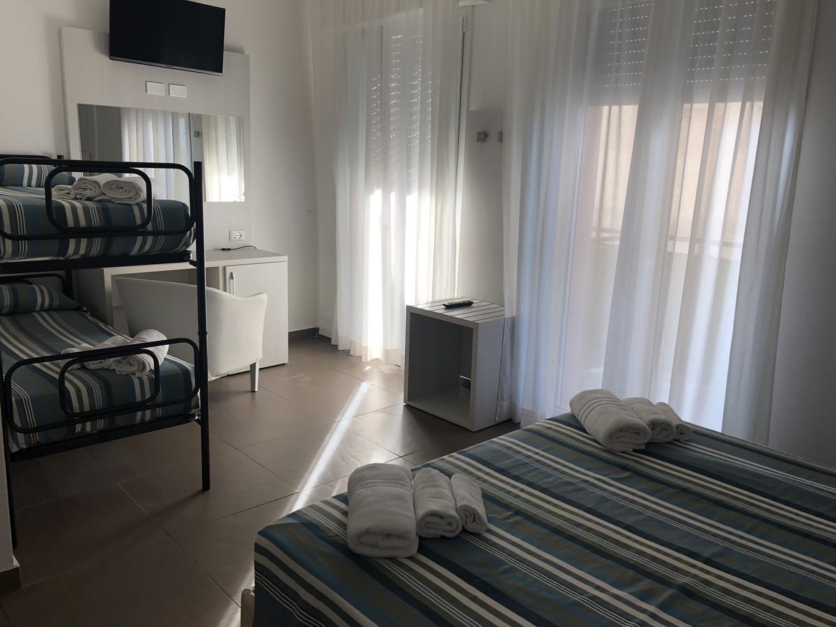 Gin Hotel Rimini