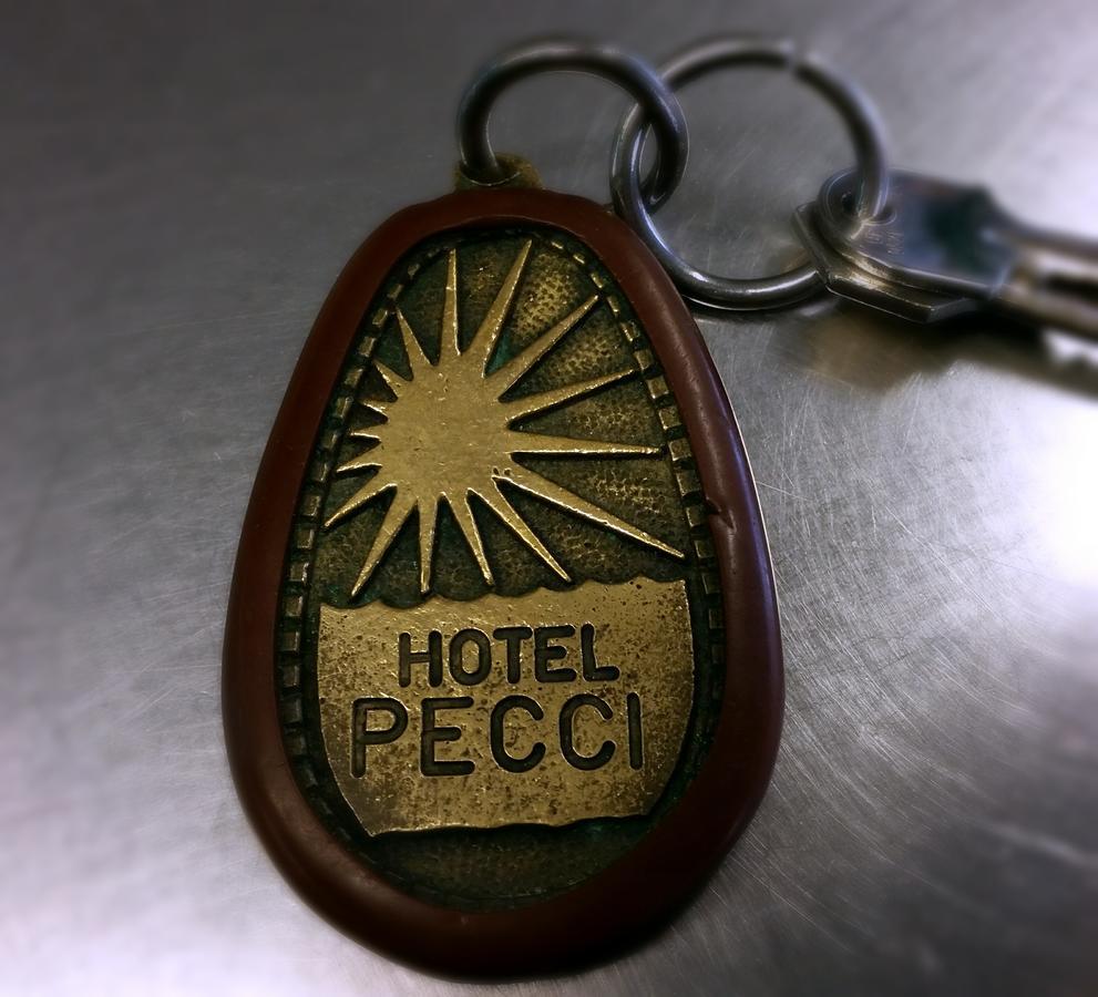 Pecci 3*