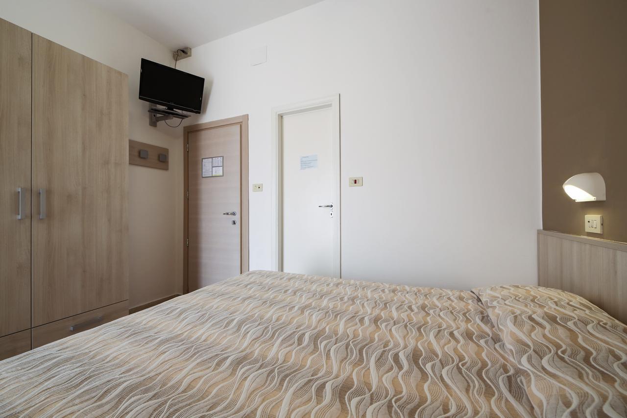 Susanna Hotel 2*