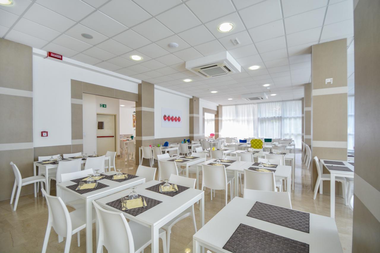 Hotel Lotus &