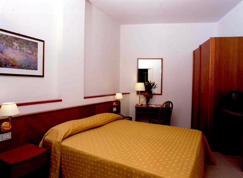 Remin Plaza