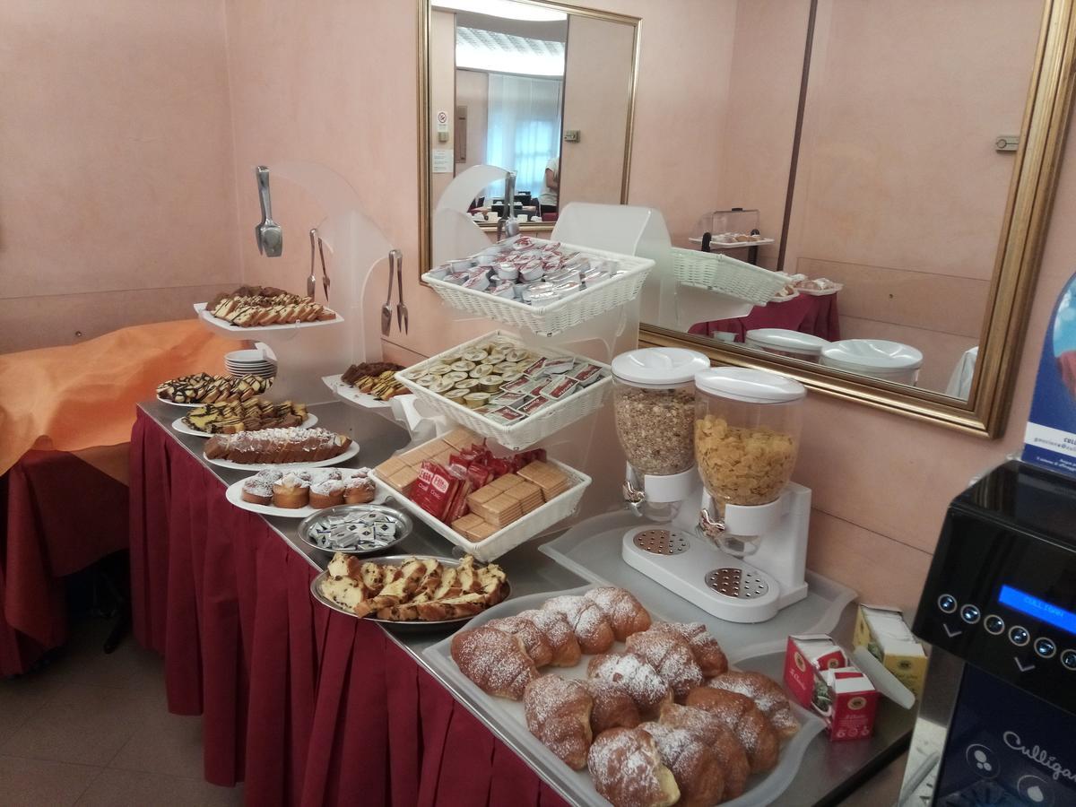 Manola 3*