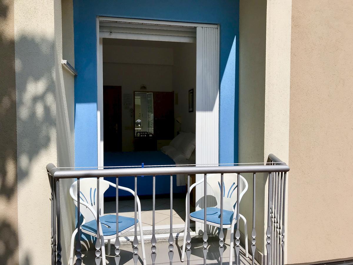 Blue Ribbon Hotel