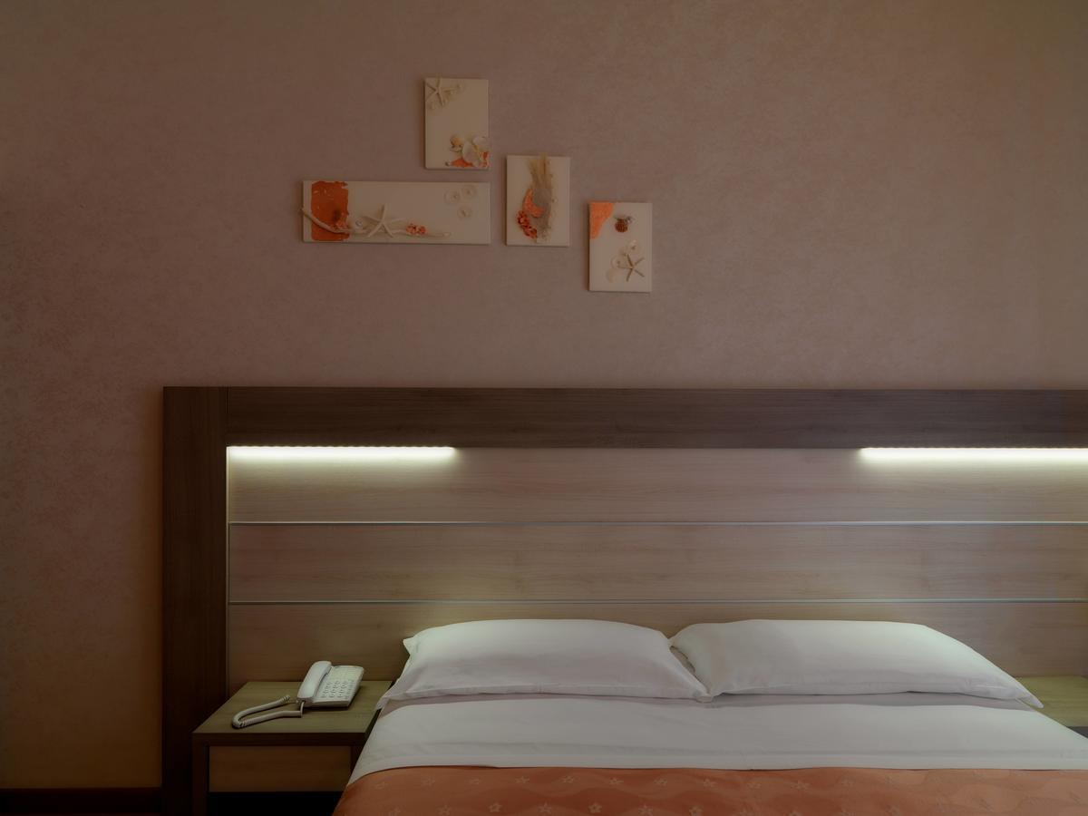 Ombretta Mare 3* Rimini