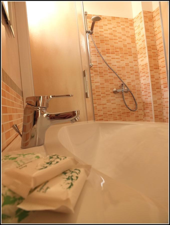 Luana Hotel *